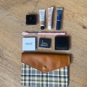 Ipsy makeup bag with 7 samples